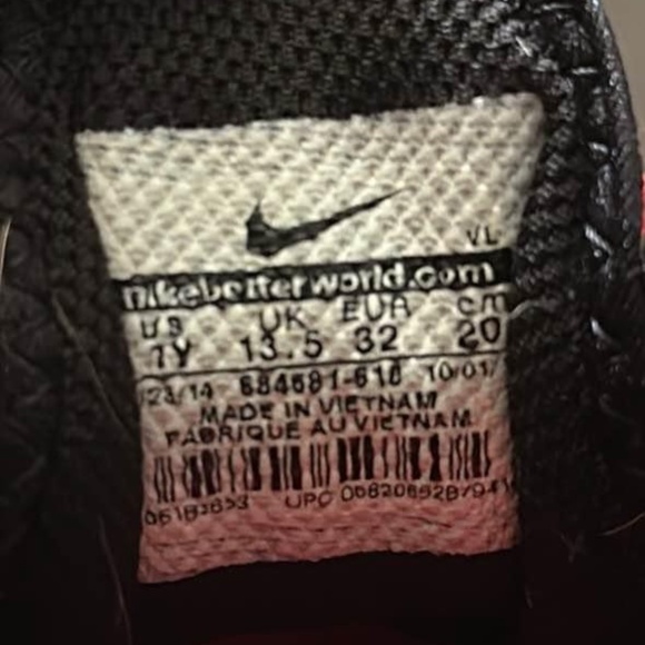 Nike Size 1 Children’s Softball Cleats Orange Neon Green - Picture 4 of 4